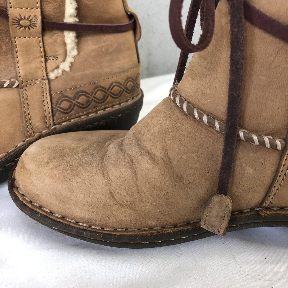 UGG Australia Boots Womens Size 6 Brown Sheepskin Lined Leather Lace Up SN 5135 - Picture 14 of 16
